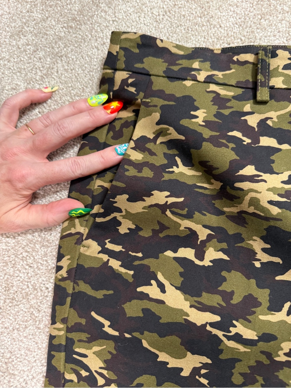 MICHAEL KORS COLLECTION CAMOUFLAGE TAILORED PANTS — SIZE 10 - Picture 10 of 16